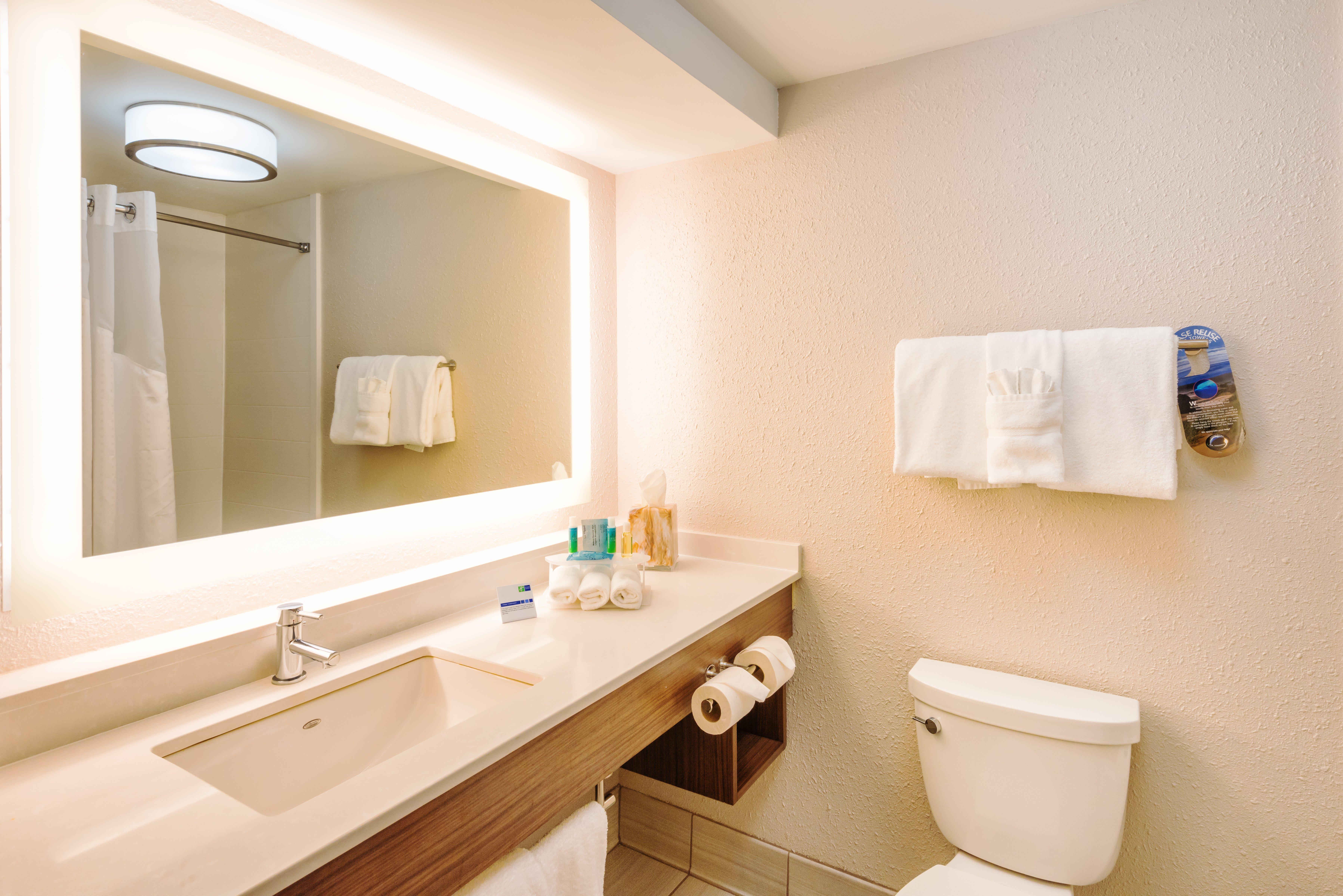 Holiday Inn Express Charleston Us Highway 17 & I-526 By Ihg Eksteriør billede