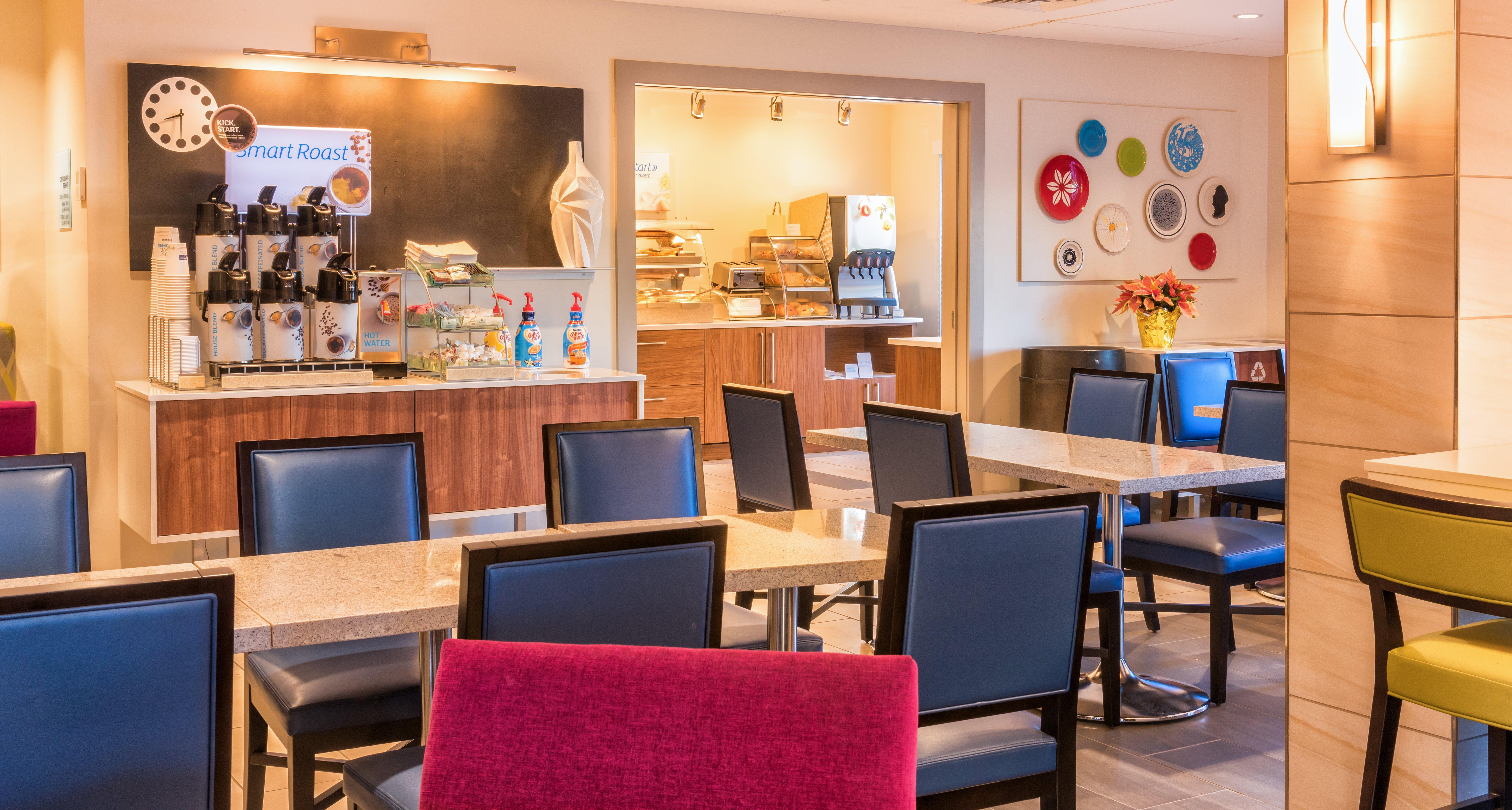 Holiday Inn Express Charleston Us Highway 17 & I-526 By Ihg Eksteriør billede