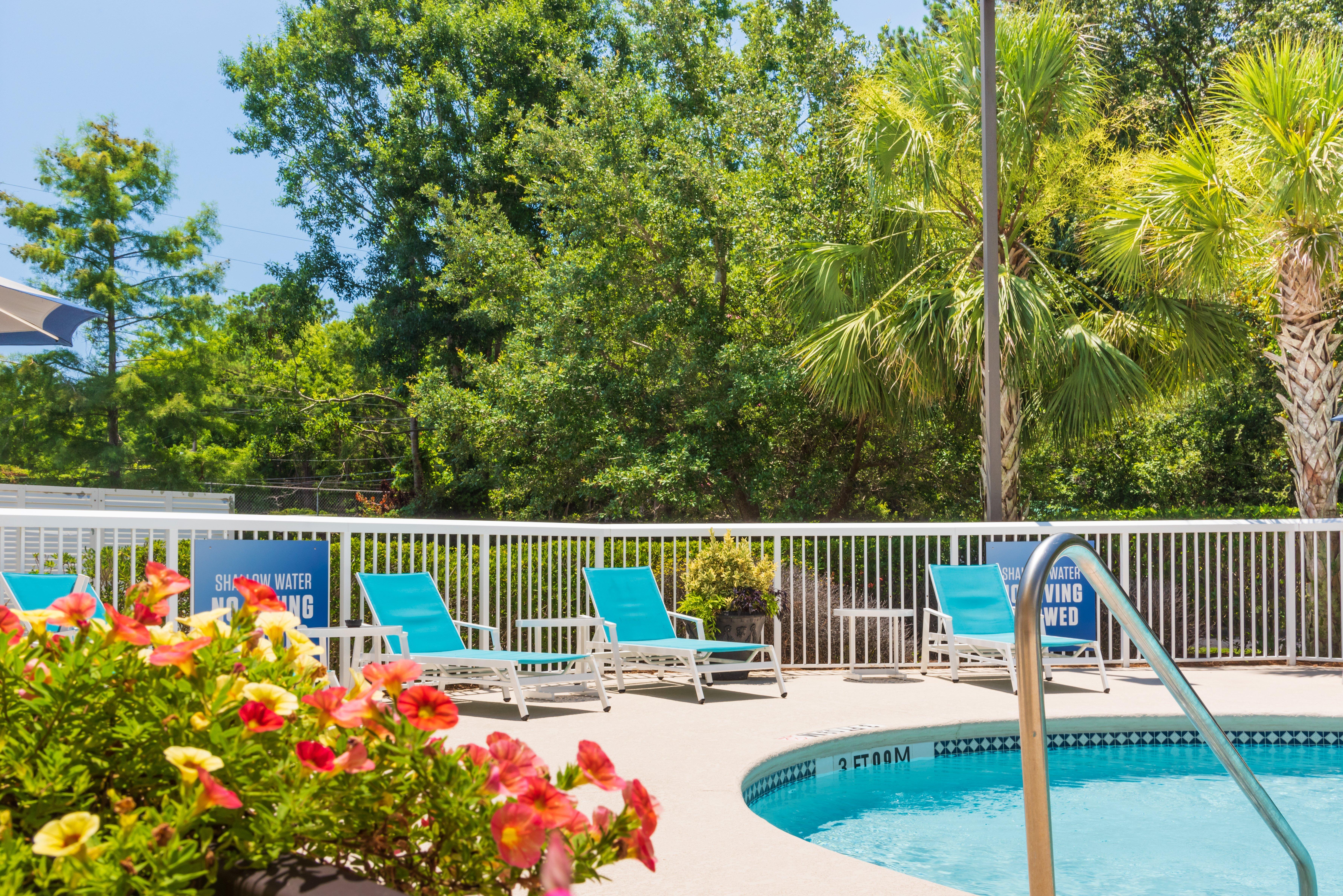 Holiday Inn Express Charleston Us Highway 17 & I-526 By Ihg Eksteriør billede