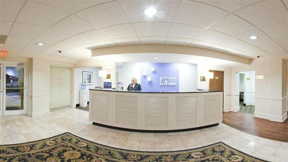 Holiday Inn Express Charleston Us Highway 17 & I-526 By Ihg Eksteriør billede